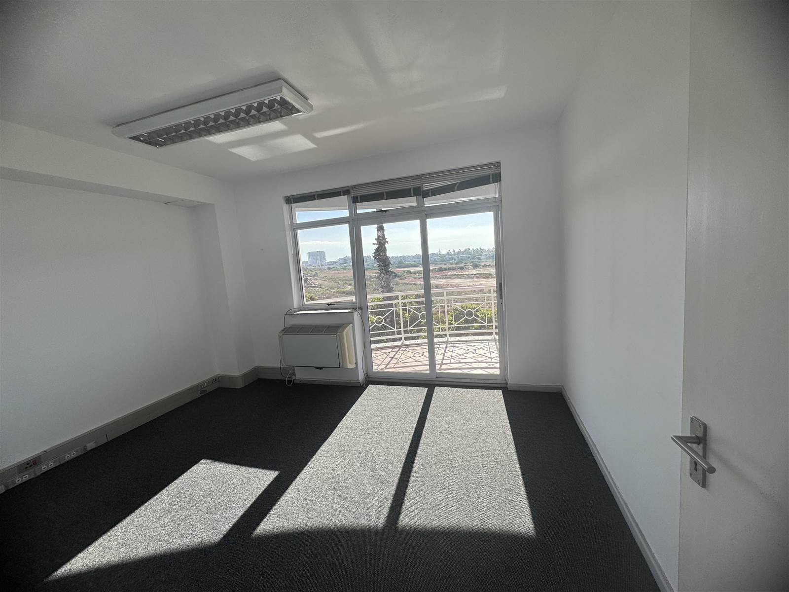 105  m² Commercial space in Century City photo number 6