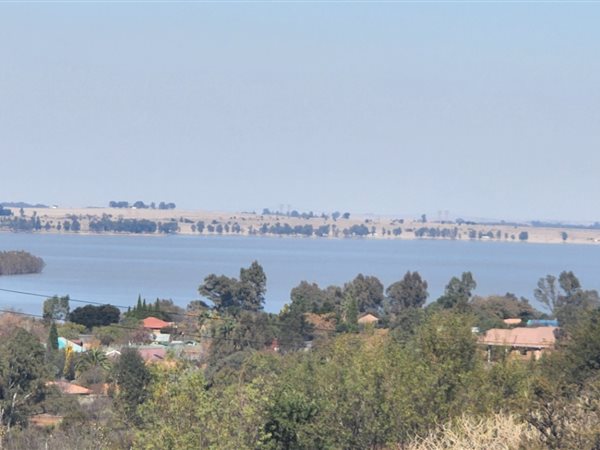 1011 m² Land available in Vaal Marina