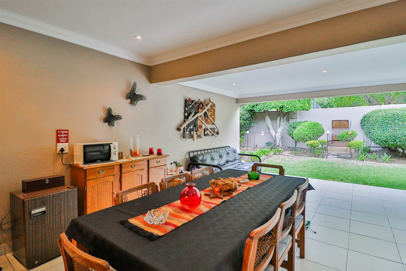 4 Bed Townhouse in Lonehill photo number 12
