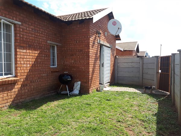 2 Bedroom Townhouse 2 Bedroom Townhouse