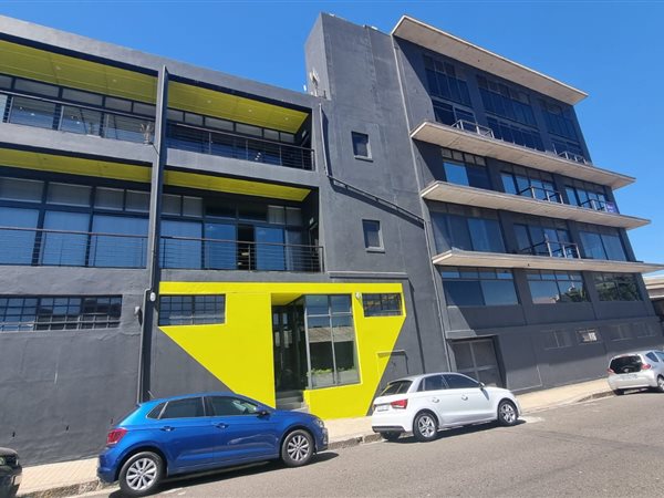 270  m² Commercial space in Woodstock