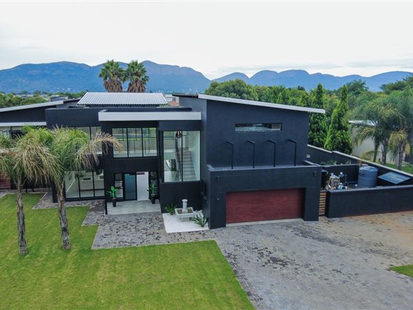 4 Bedroom House 4 Bedroom House