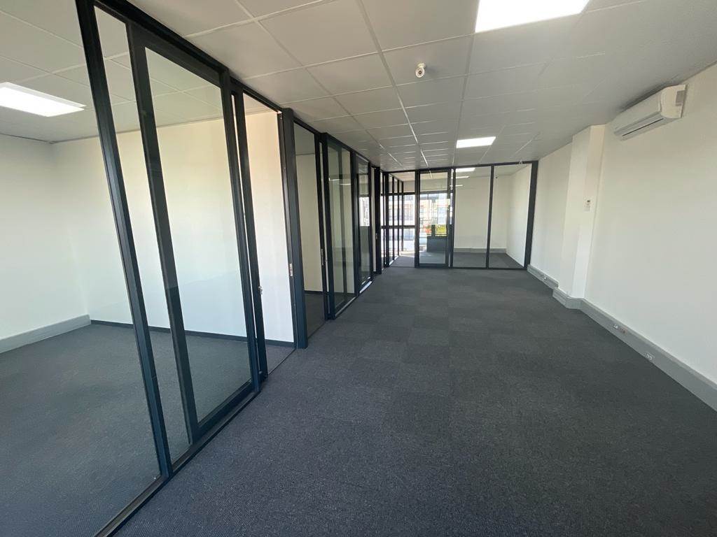 92  m² Commercial space in Sandown photo number 7