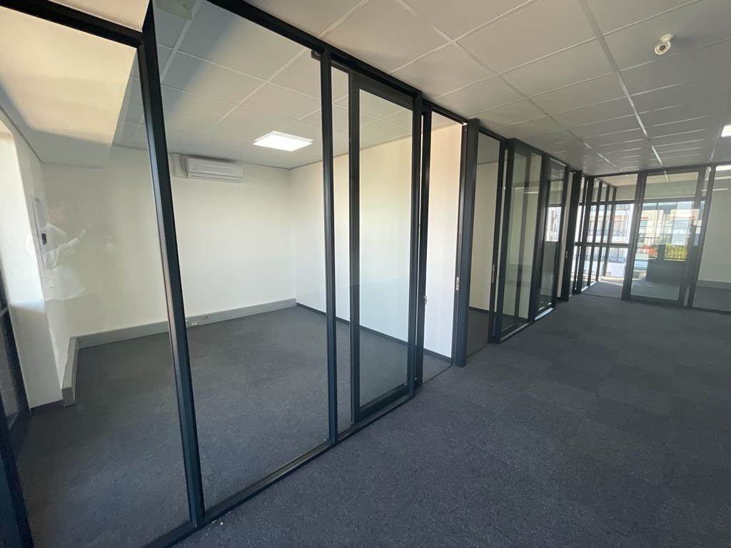92  m² Commercial space in Sandown photo number 9