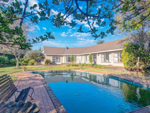 5 Bedroom House 5 Bedroom House