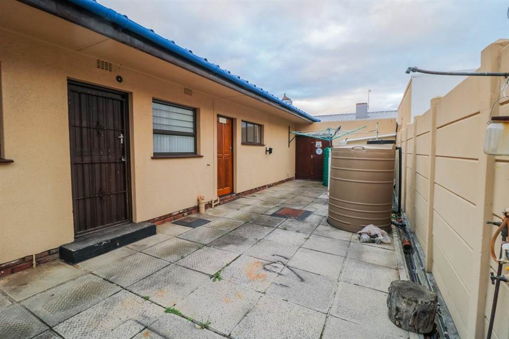 4 Bed House in Gordons Bay Central photo number 5