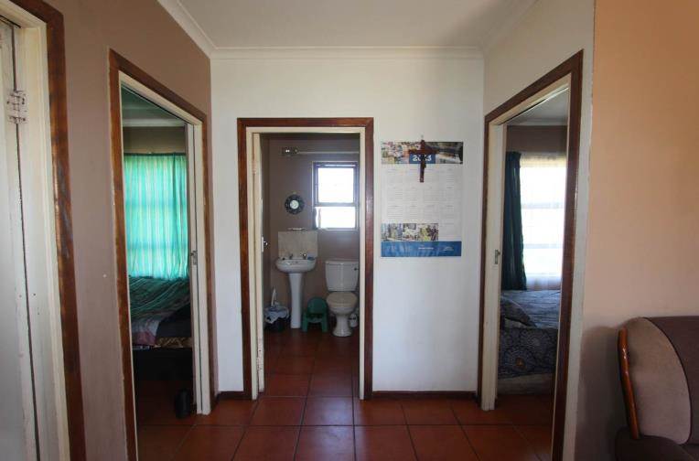 3 Bed Townhouse in Parsons Vlei photo number 7