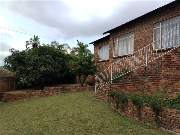 4 Bedroom House 4 Bedroom House