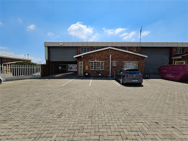 350  m² Industrial space