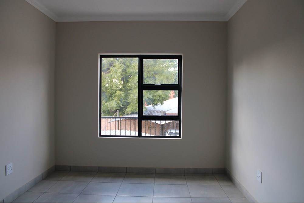 3 Bed Townhouse in Pretoria North photo number 11