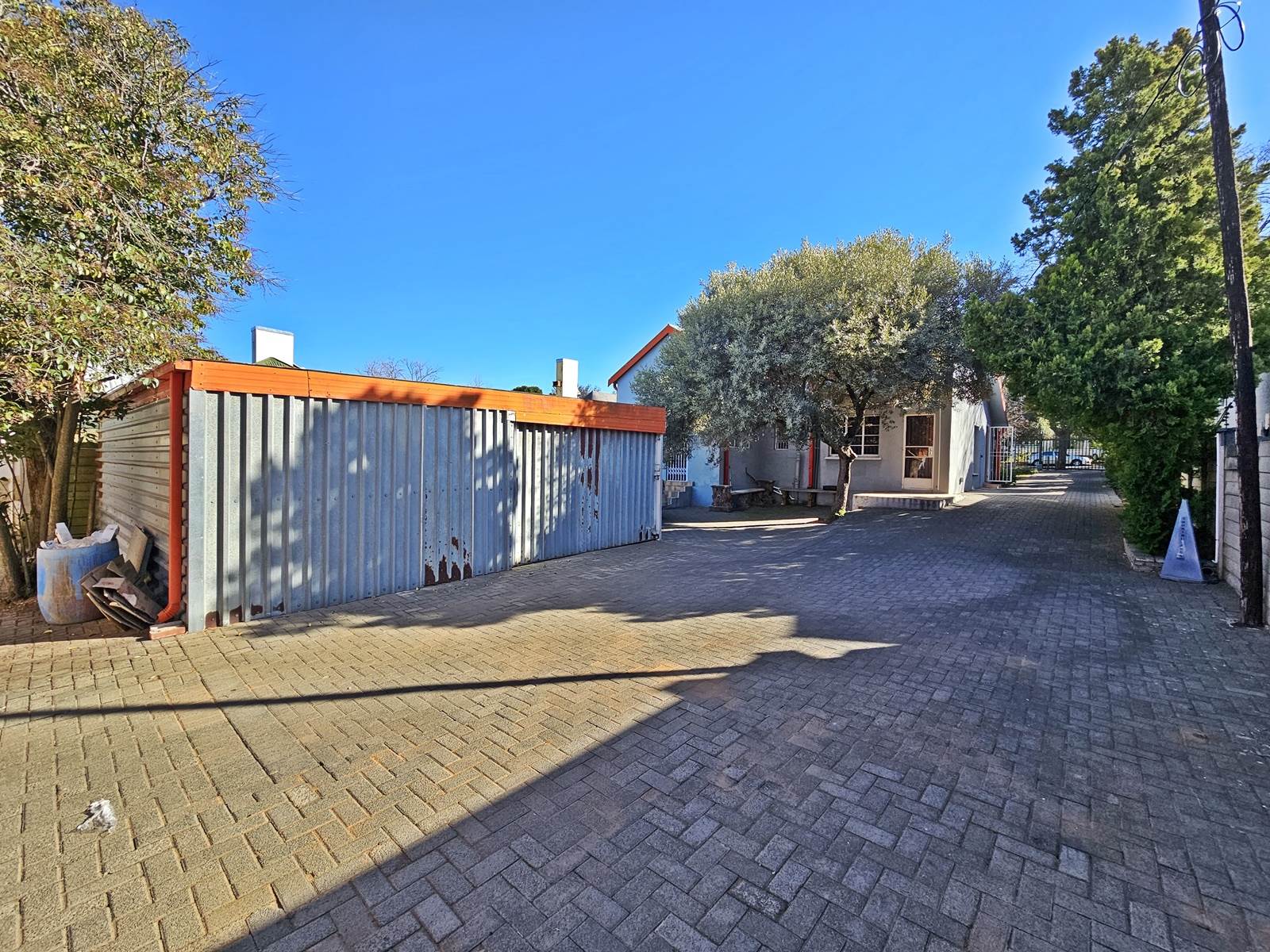 320  m² Commercial space in Westdene photo number 15