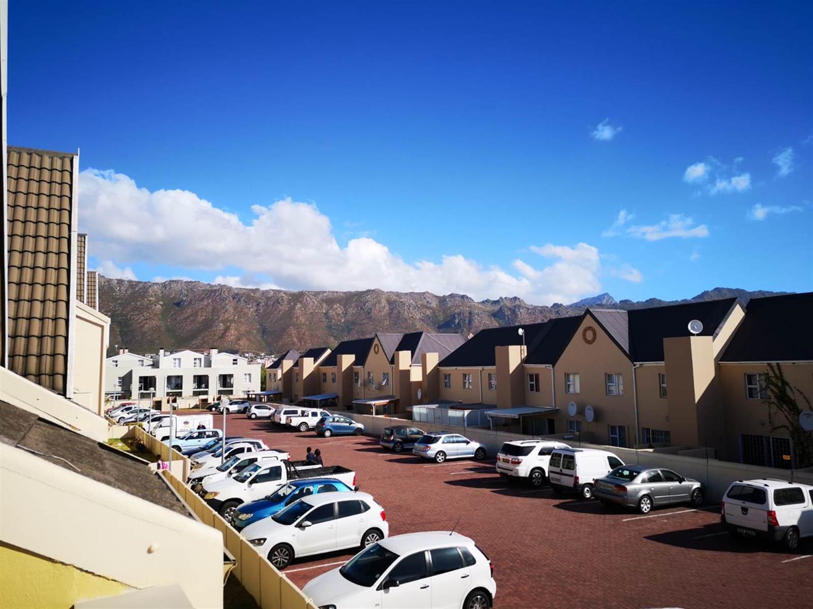 1 Bed Apartment in Gordons Bay Central photo number 15