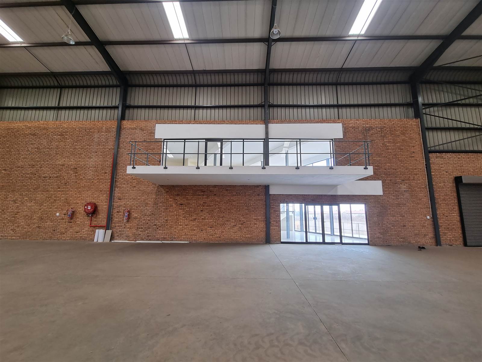 1700  m² Industrial space in Anderbolt photo number 7