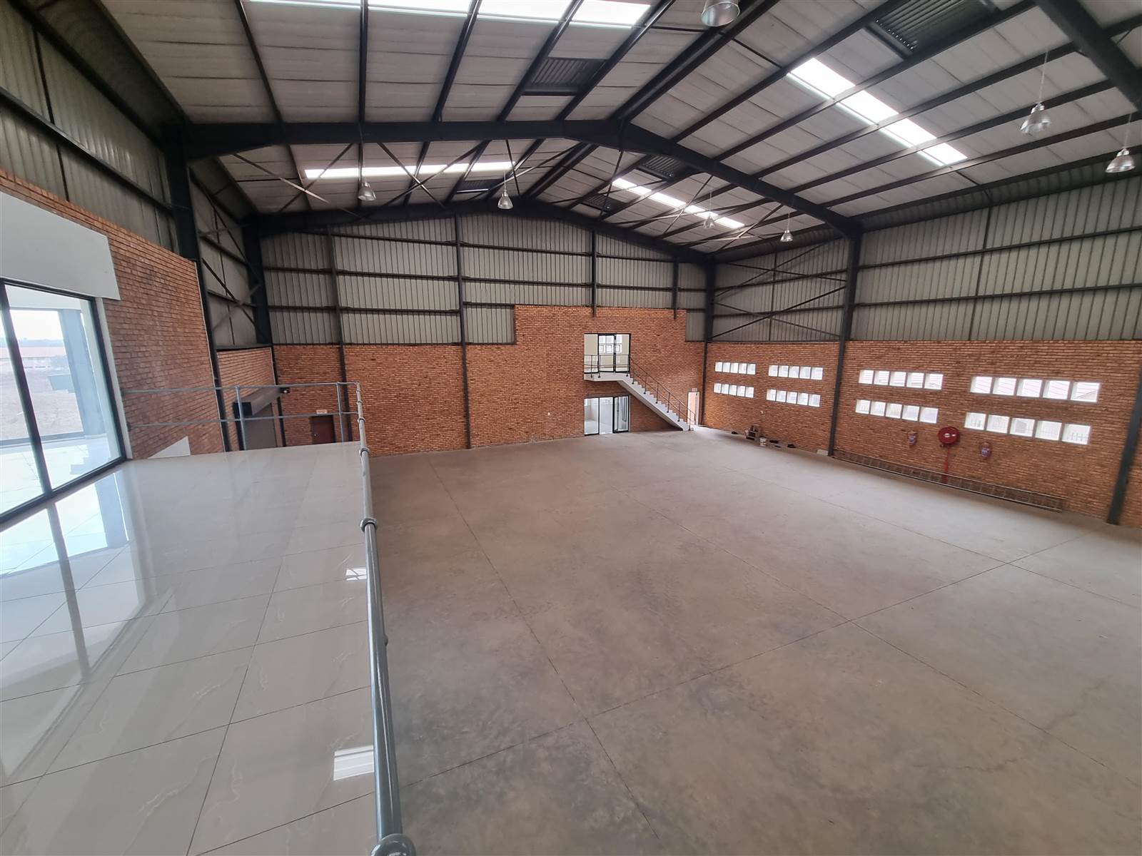 1700  m² Industrial space in Anderbolt photo number 27