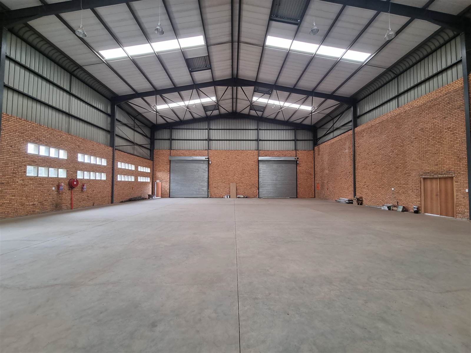 1700  m² Industrial space in Anderbolt photo number 30