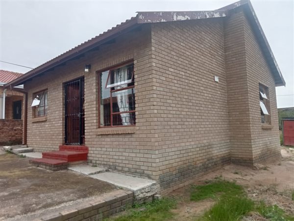 2 Bed House in Phuthaditjhaba