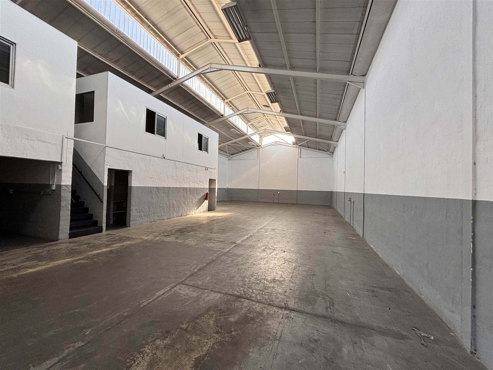 440  m² Industrial space in Sidwell photo number 4