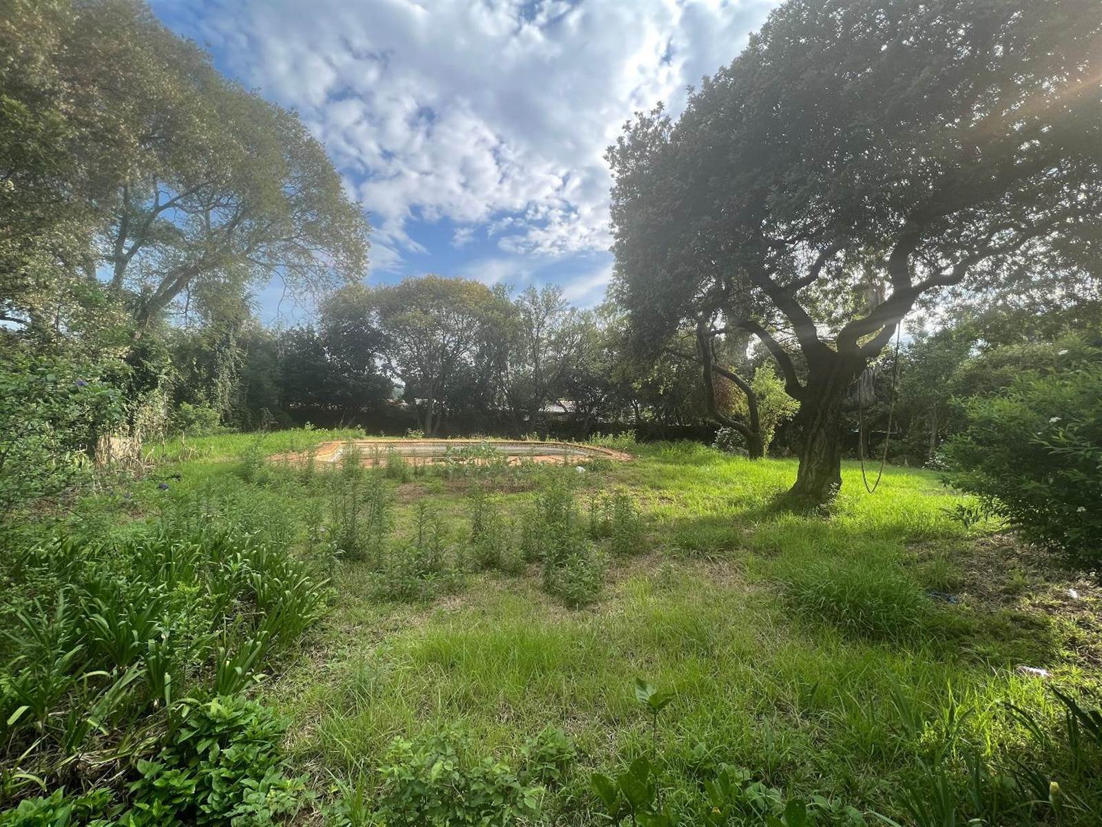 1983 m² Land available in Menlo Park photo number 1