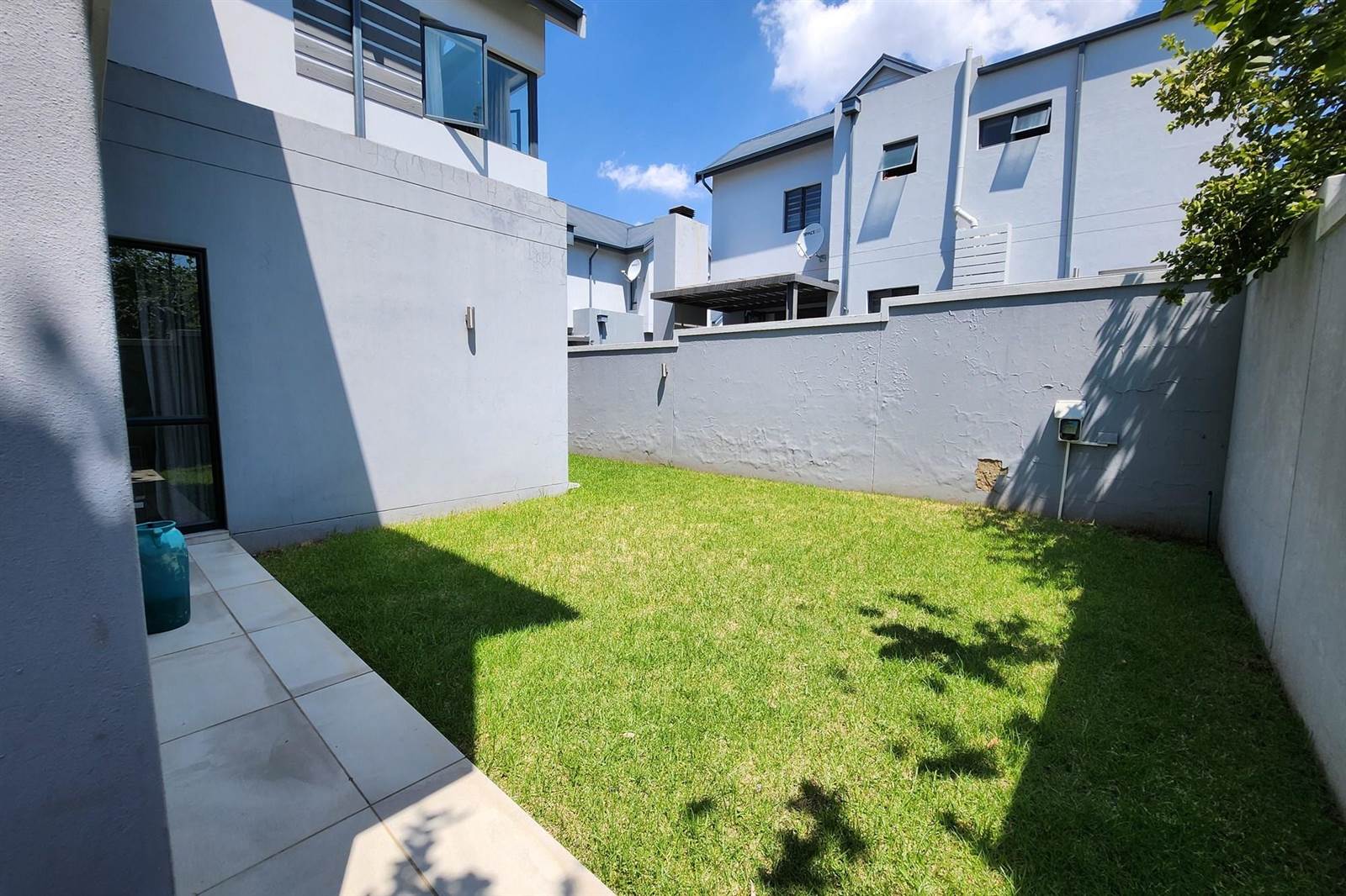 3 Bed Townhouse in Fourways photo number 22