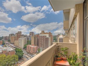2 Bed Apartment in Parktown