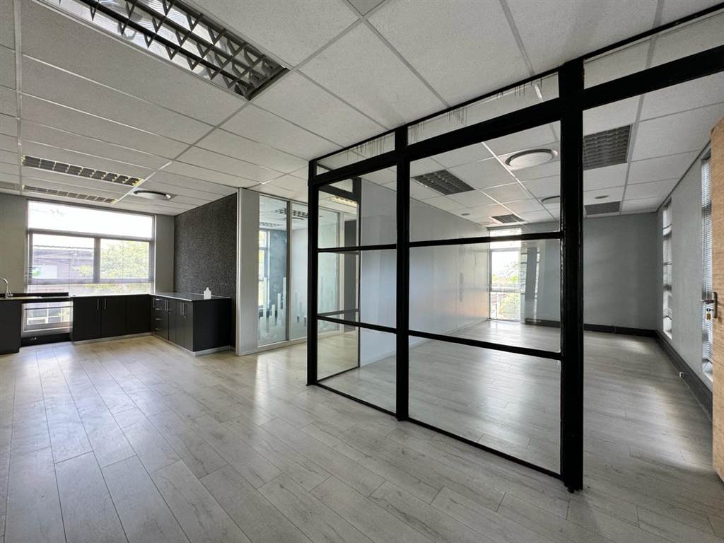 200  m² Commercial space in Fourways photo number 5