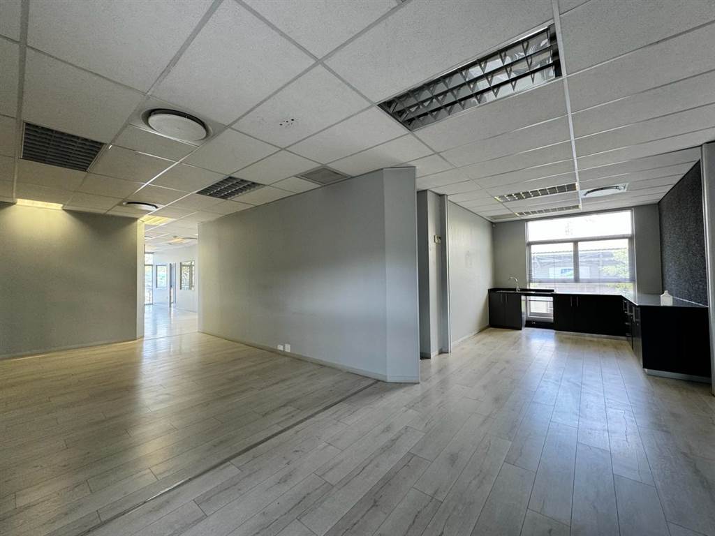 200  m² Commercial space in Fourways photo number 8