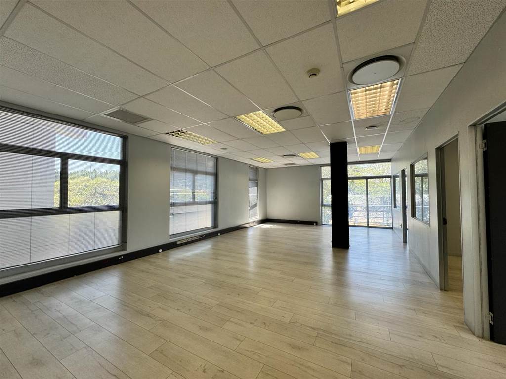 200  m² Commercial space in Fourways photo number 9