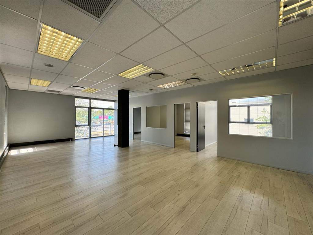 200  m² Commercial space in Fourways photo number 10