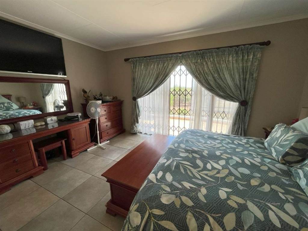 3 Bed House in Elandsfontein photo number 23