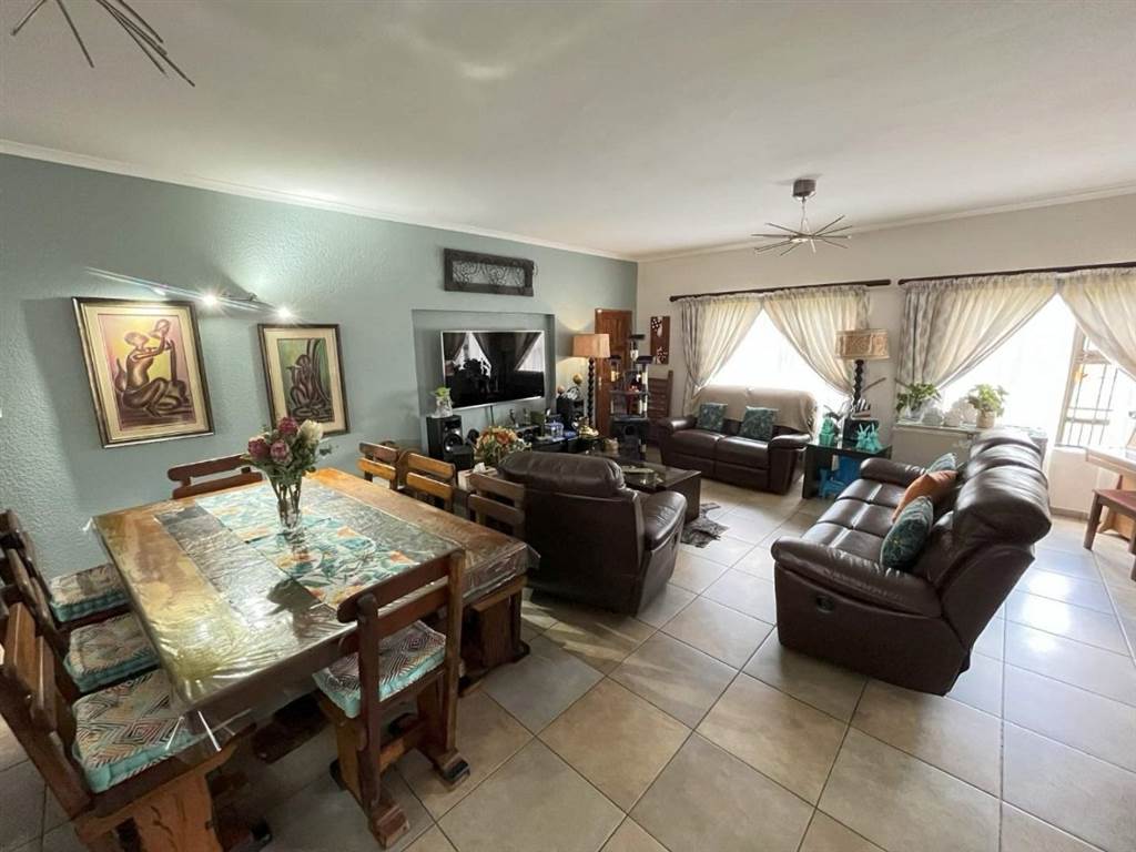 3 Bed House in Elandsfontein photo number 7