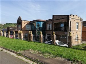 5 Bed House in Temple Valley
