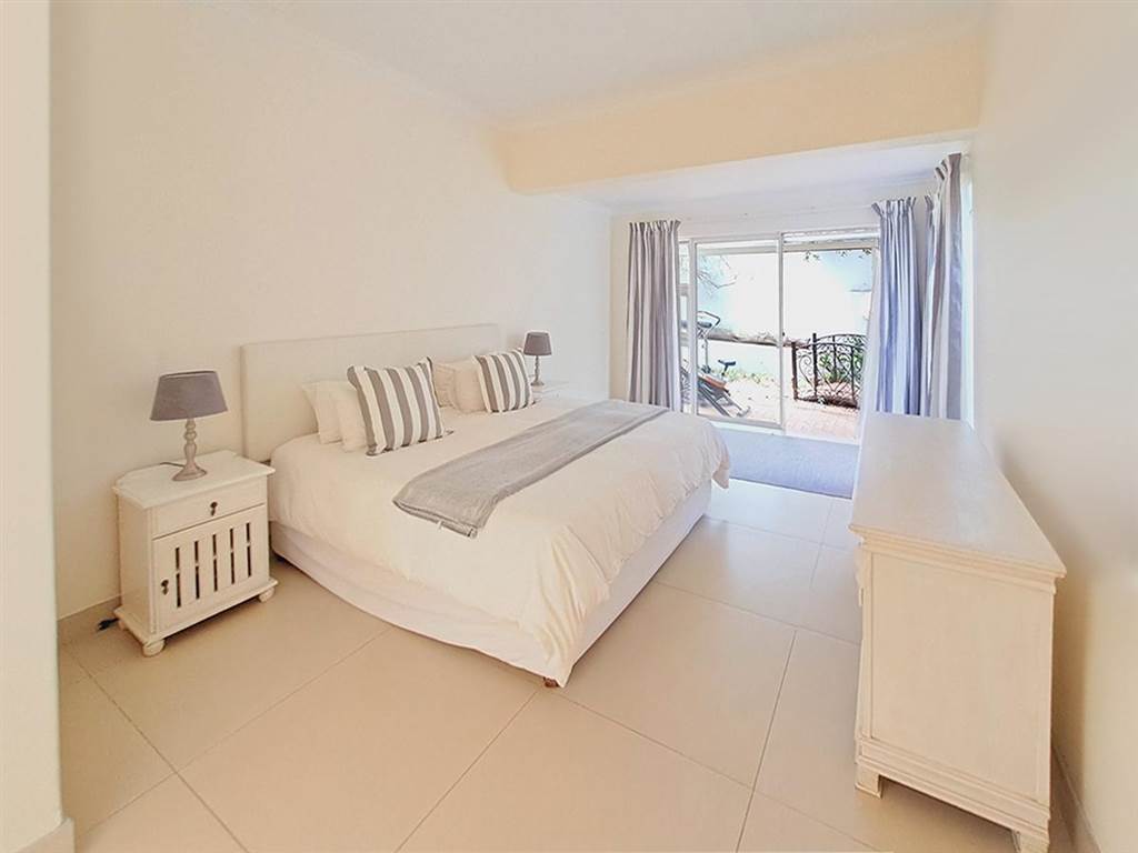 4 Bed House in Dainfern Golf Estate photo number 27