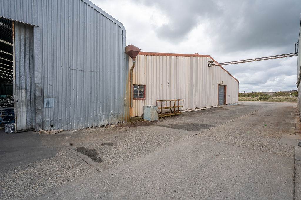 1300  m² Industrial space in King Williams Town photo number 15