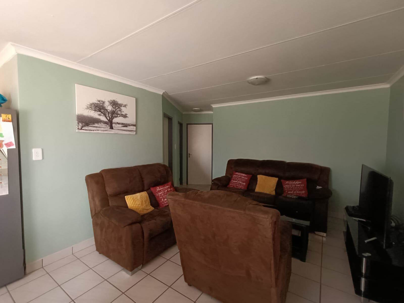 3 Bed Townhouse in Secunda photo number 29