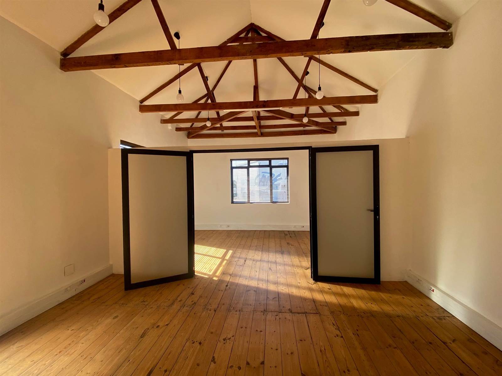 38  m² Commercial space in Claremont Upper photo number 5