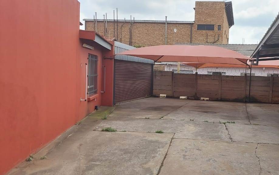 632  m² Commercial space in Rustenburg Central photo number 15