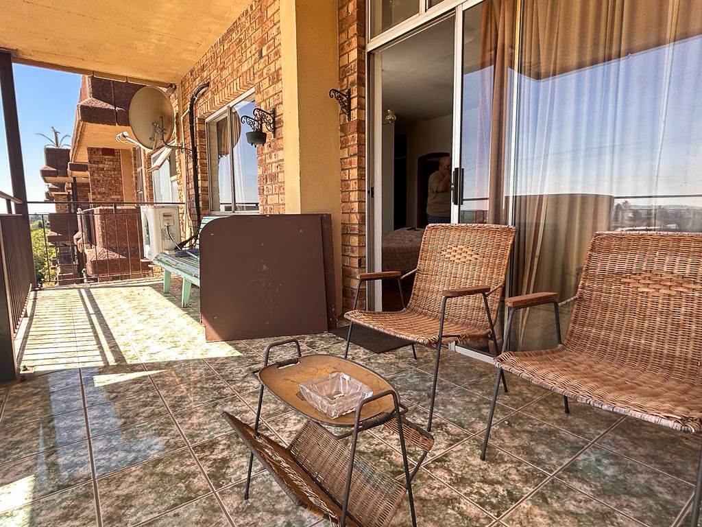 3 Bed Apartment in Potchefstroom Central photo number 1