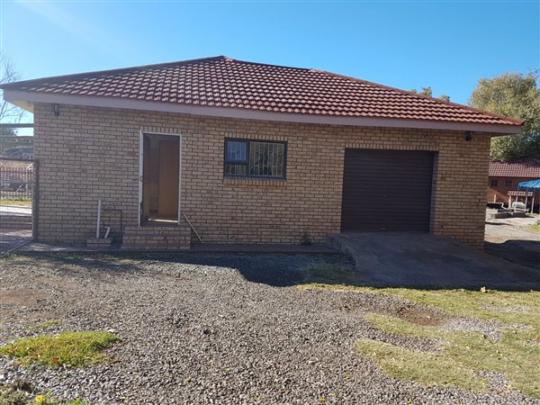 3 Bedroom Townhouse 3 Bedroom Townhouse