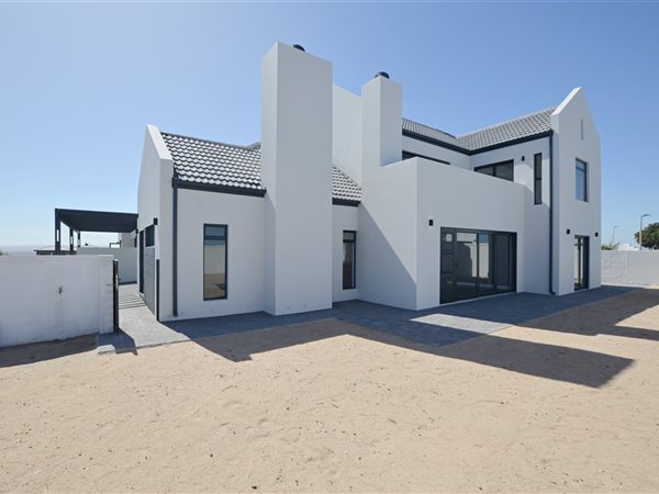 3 Bed House in Yzerfontein
