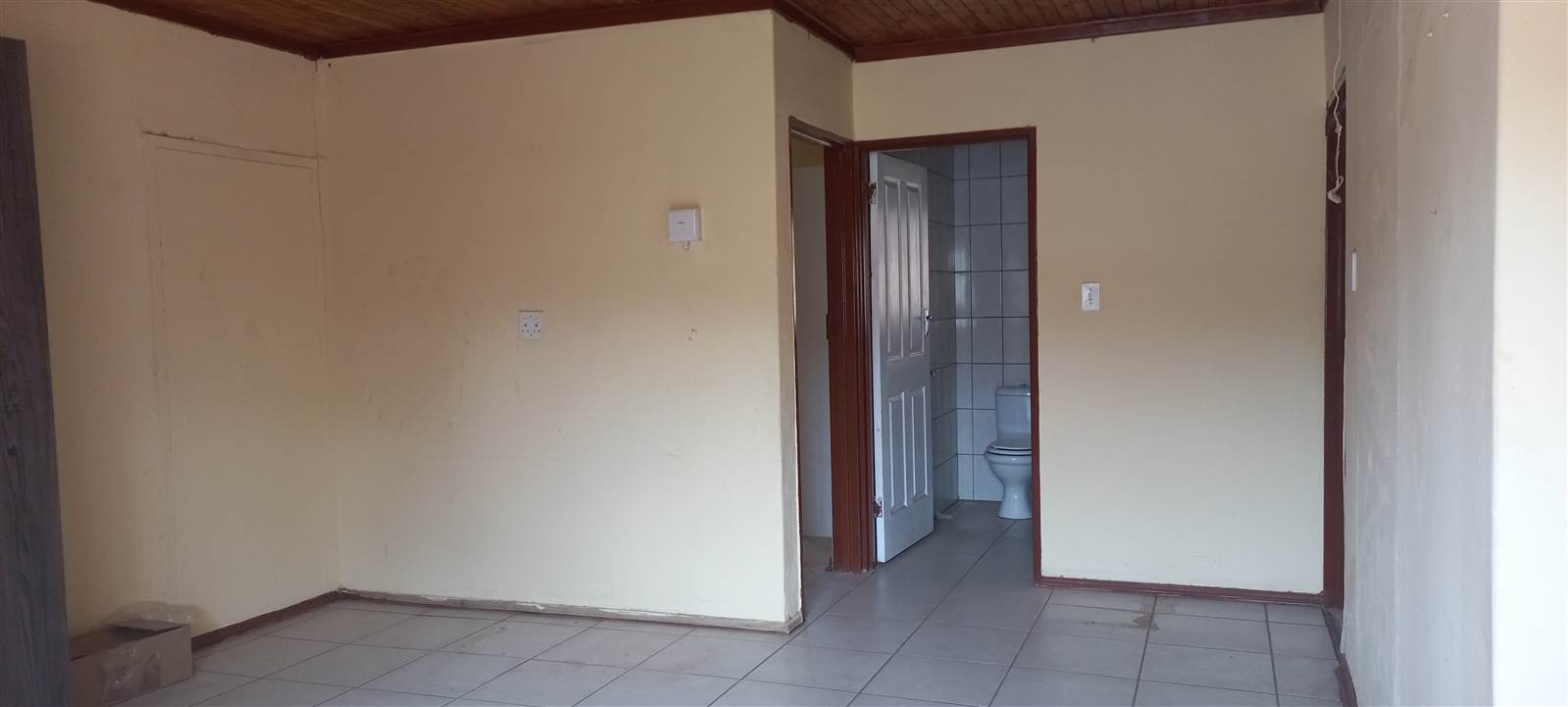 2 Bed Apartment in Vryburg photo number 3