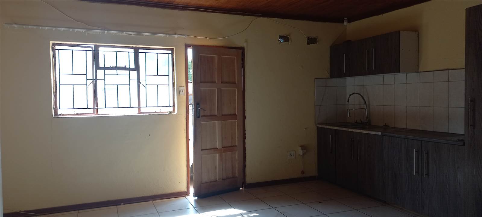 2 Bed Apartment in Vryburg photo number 2