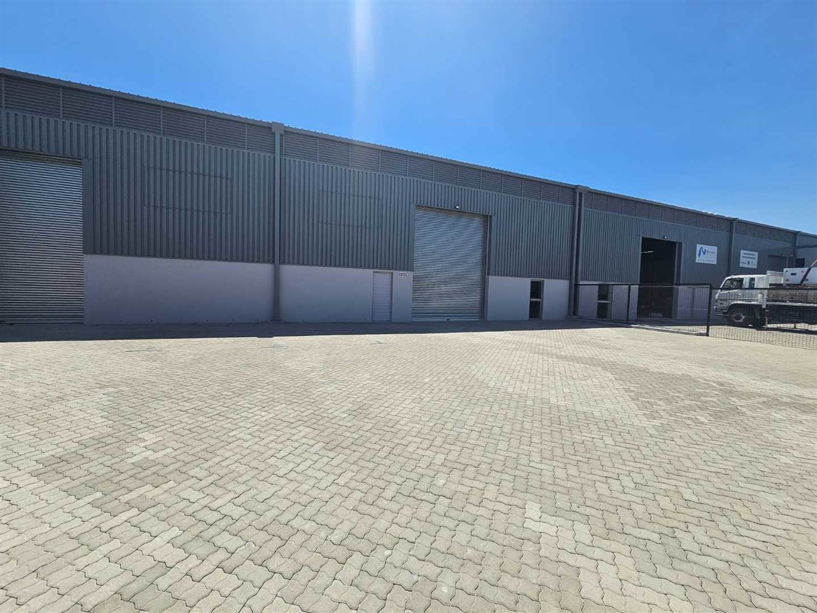 975  m² Industrial space in Bellville Central photo number 23