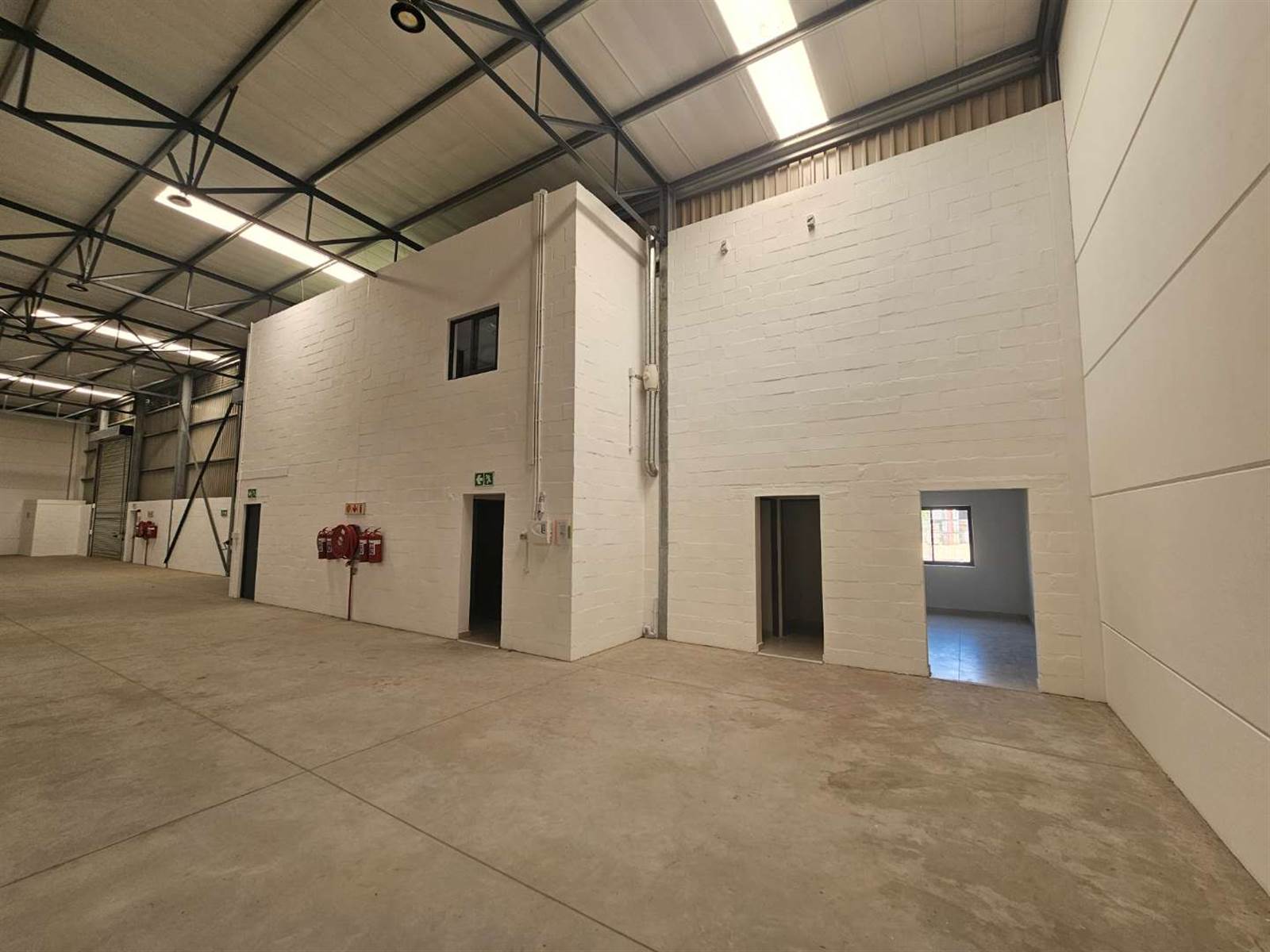 975  m² Industrial space in Bellville Central photo number 5