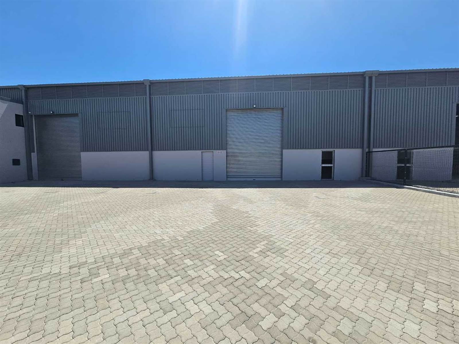 975  m² Industrial space in Bellville Central photo number 21