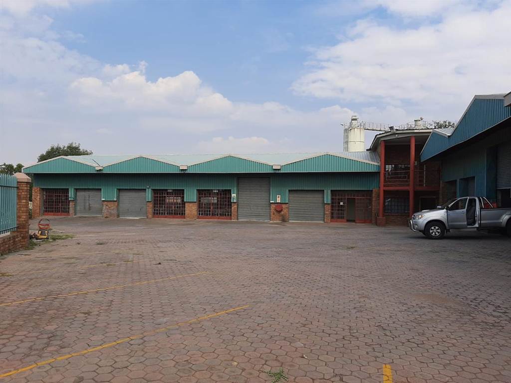 1100  m² Industrial space in Benoni South photo number 2