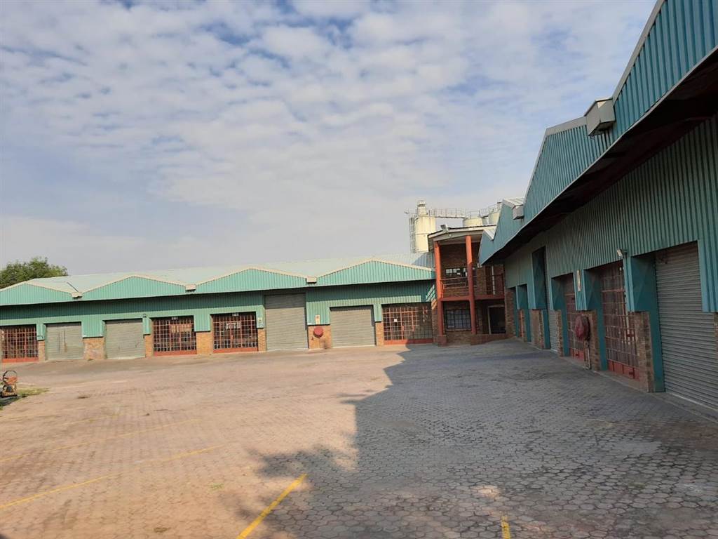 1100  m² Industrial space in Benoni South photo number 4