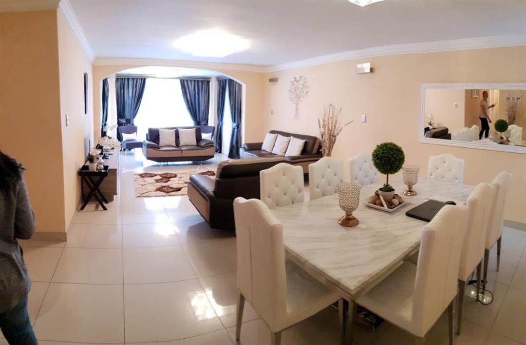 3 Bed Apartment in Umgeni Park photo number 1