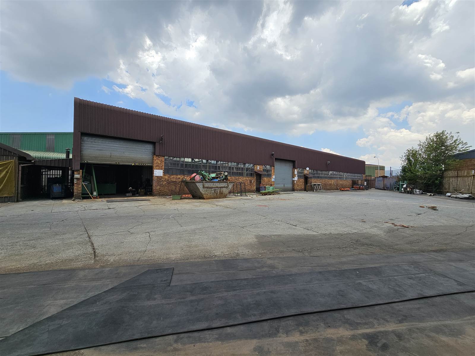 750  m² Industrial space in Wadeville photo number 2