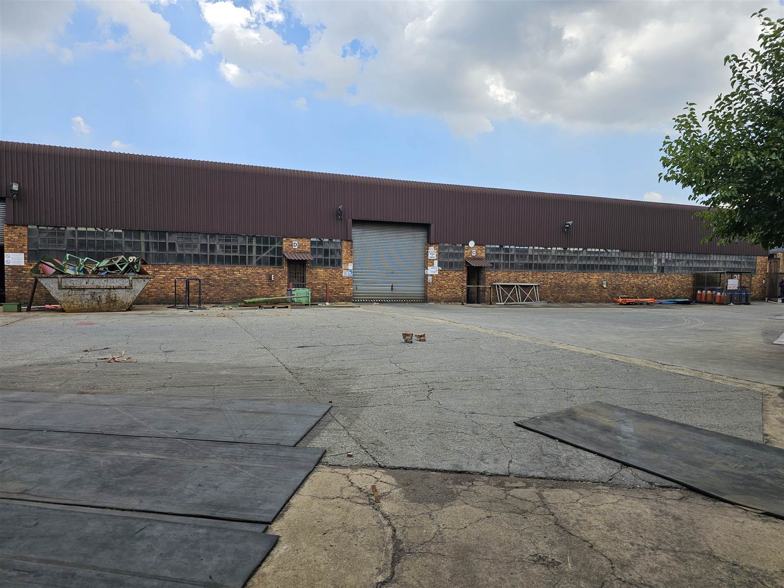 750  m² Industrial space in Wadeville photo number 1