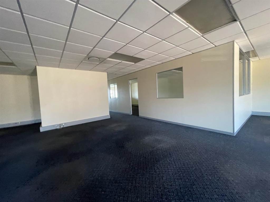 414  m² Commercial space in Milnerton Central photo number 5